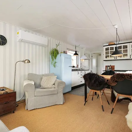 6 Person In Karrebaeksminde-by Traum *