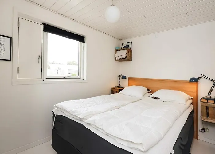 6 Person In Karrebaeksminde-by Traum *